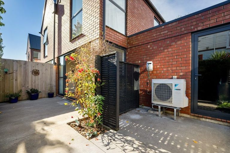 Photo of property in 4/187 Kilmore Street, Christchurch Central, Christchurch, 8013