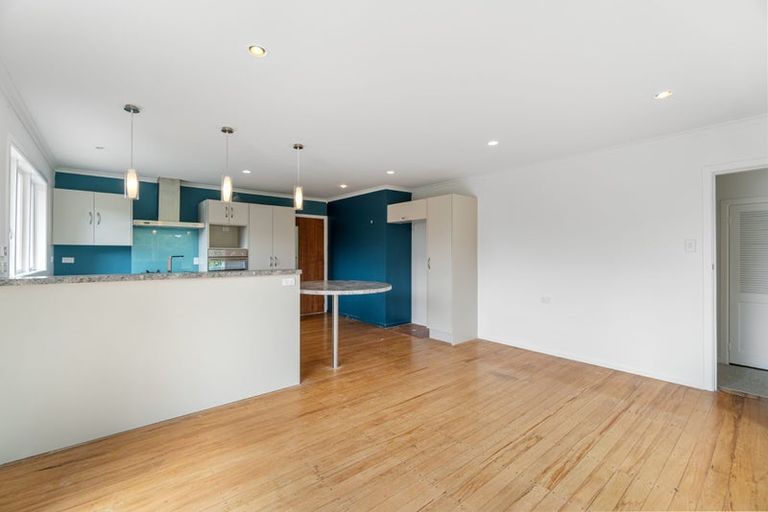 Photo of property in 16 Eureka Road, Eureka, Hamilton, 3287