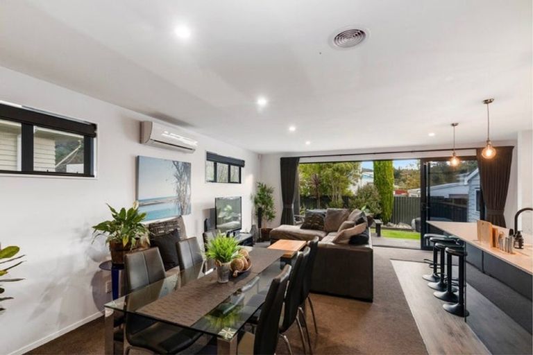 Photo of property in 54 Horoeka Street, Stokes Valley, Lower Hutt, 5019