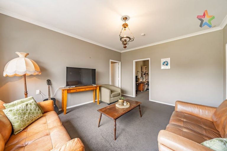 Photo of property in 8 Golf Road, Manor Park, Lower Hutt, 5019