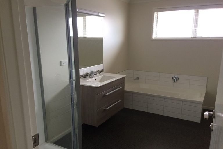 Photo of property in 33 Sunhaven Cove, Cromwell, 9310