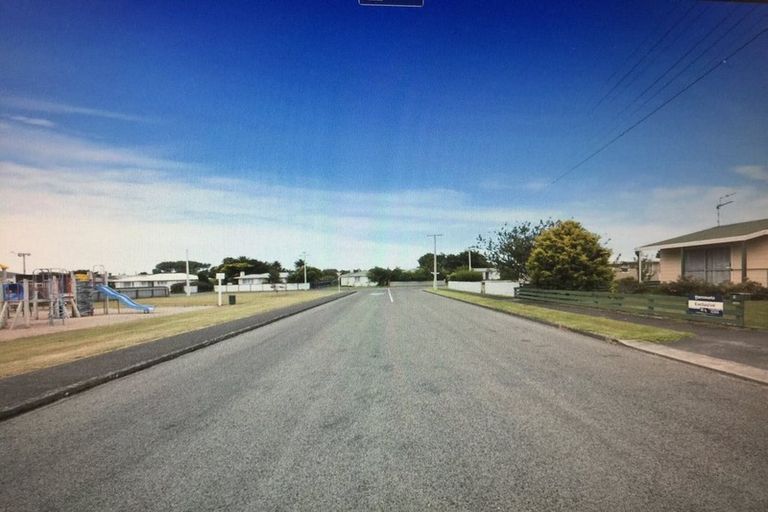 Photo of property in 1 Charles Major Place, Hawera, 4610