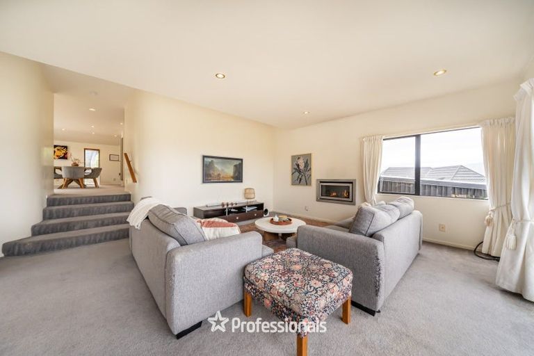 Photo of property in 6 Avonlea Grove, Belmont, Lower Hutt, 5010
