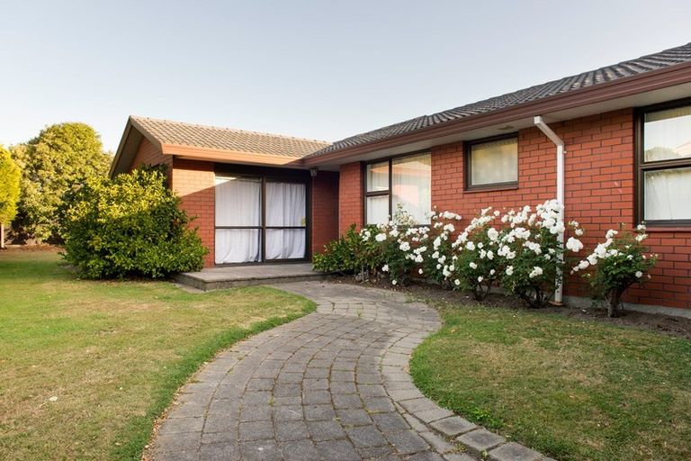Photo of property in 26 Rembrandt Place, Burnside, Christchurch, 8053