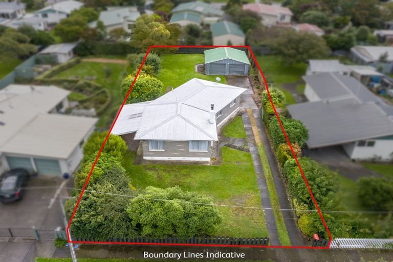 Photo of property in 13 Farrier Grove, Featherston, 5710