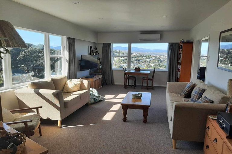 Photo of property in 97 Akaroa Drive, Maupuia, Wellington, 6022