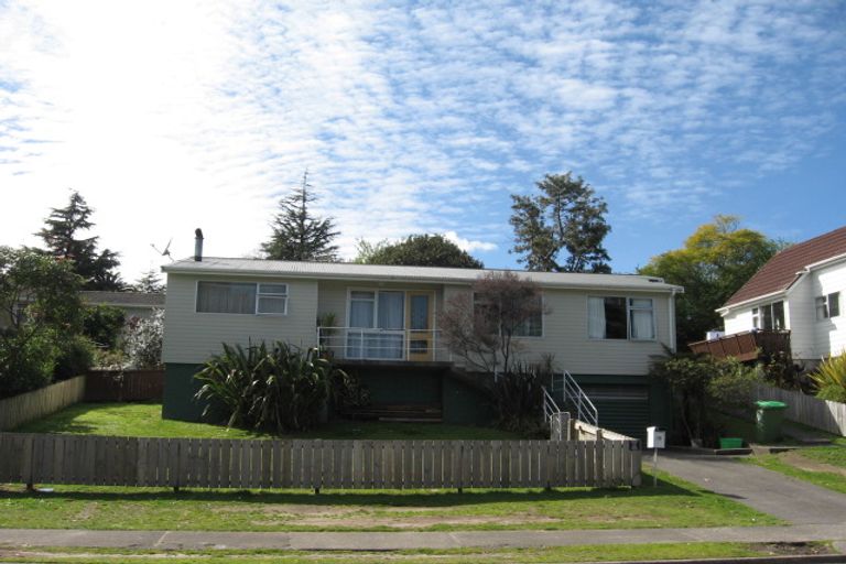 Photo of property in 10 Arawata Avenue, Welcome Bay, Tauranga, 3112