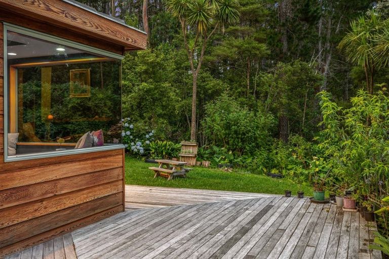 Photo of property in 70 Scott Road, Stanmore Bay, Whangaparaoa, 0932