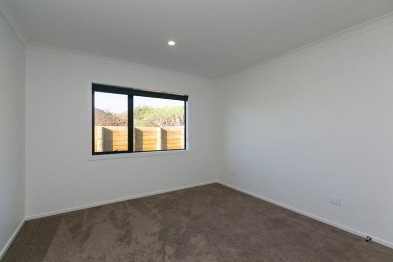 Photo of property in 3f Honeyfield Drive, Whalers Gate, New Plymouth, 4310