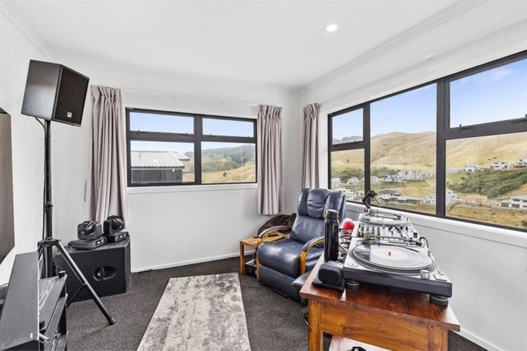 Photo of property in 36 Melksham Drive, Churton Park, Wellington, 6037