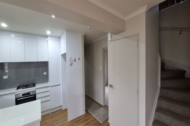 Photo of property in 102e Fitzroy Street, Papatoetoe, Auckland, 2104