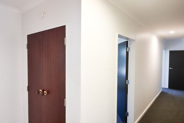 Photo of property in 22 Alexander Street, Waikanae, 5036