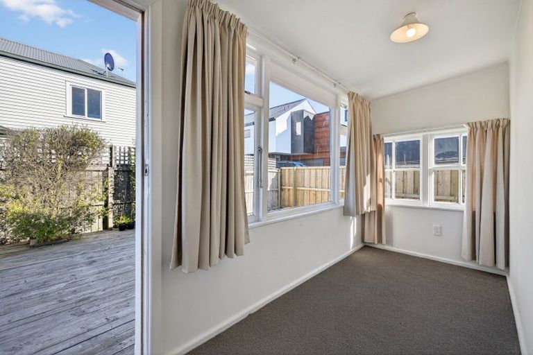 Photo of property in 231 Geraldine Street, Edgeware, Christchurch, 8013