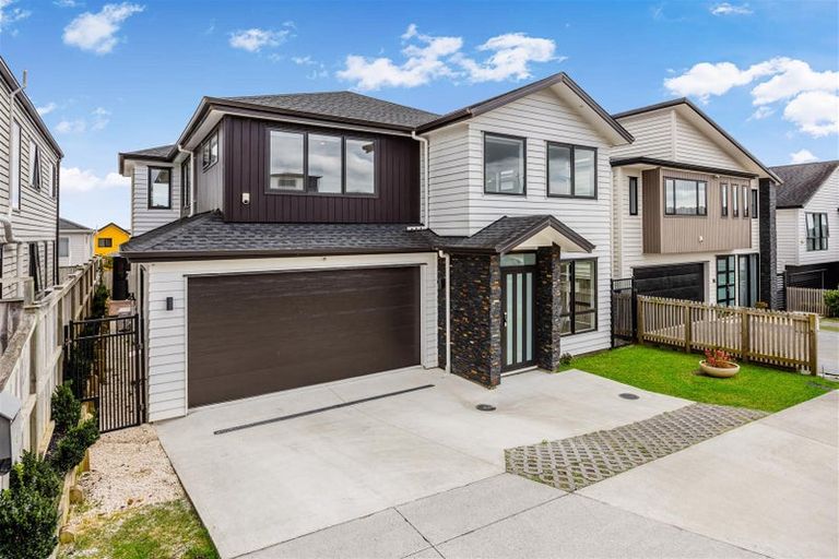 Photo of property in 13 Paripari Street, Flat Bush, Auckland, 2019