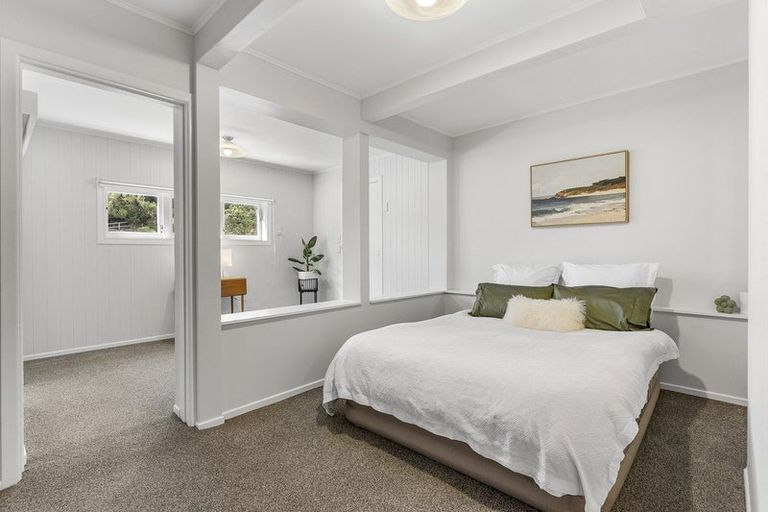 Photo of property in 103 Kenmore Street, Newlands, Wellington, 6037