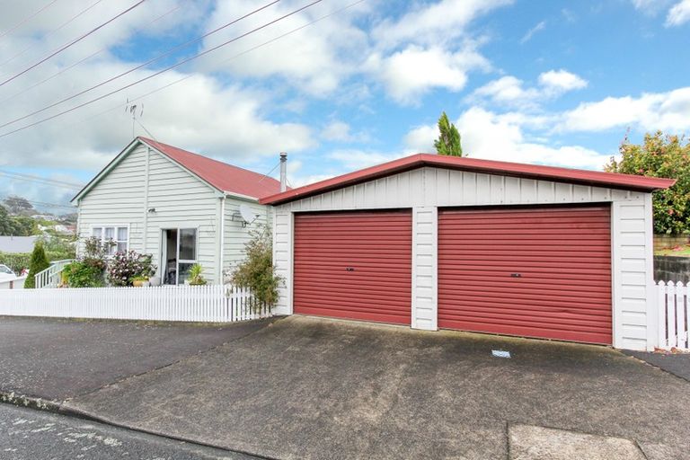 Photo of property in 88 Young Street, New Plymouth, 4310
