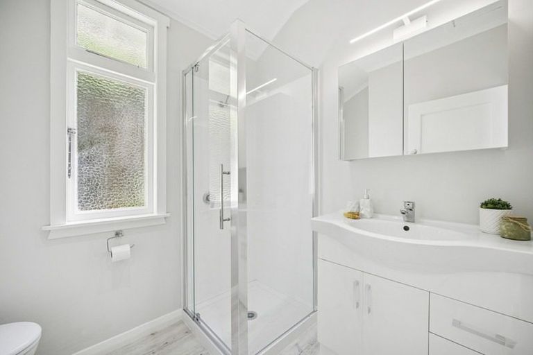 Photo of property in 468 Evans Bay Parade, Hataitai, Wellington, 6021