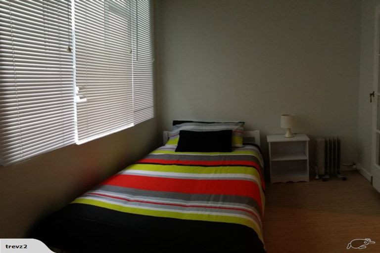 Photo of property in Devonport Apartments, 23/127 Saint Aubyn Street, New Plymouth, 4310