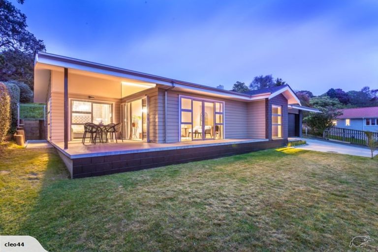Photo of property in 58a Lemnos Place, Titirangi, Auckland, 0604