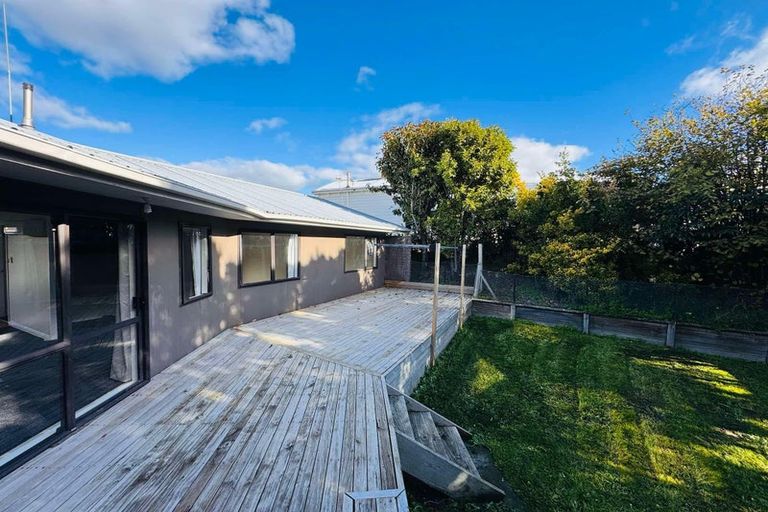Photo of property in 4 Newland Court, Palmerston North, 4410