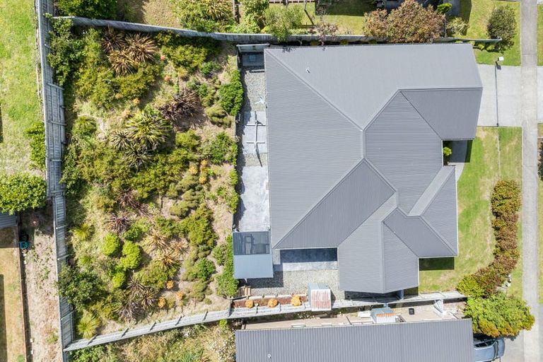 Photo of property in 17 Kaimai Place, Aotea, Porirua, 5024