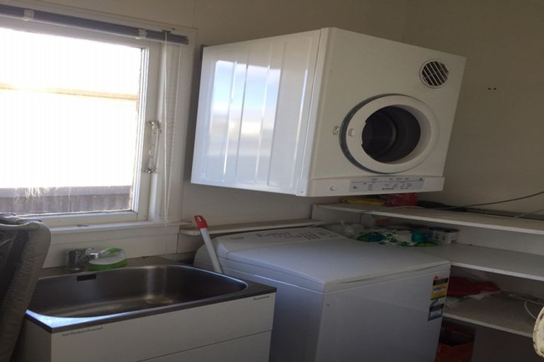 Photo of property in 253 Macandrew Road, Forbury, Dunedin, 9012