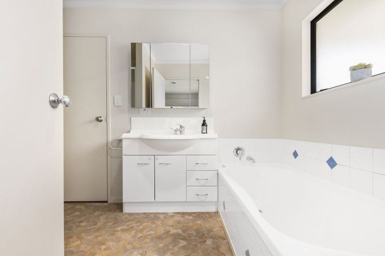 Photo of property in 9 Samuel Way, Judea, Tauranga, 3110