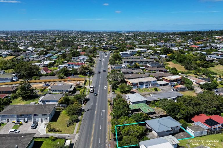 Photo of property in 1/84 West Coast Road, Glen Eden, Auckland, 0602