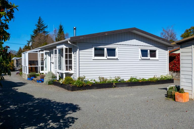 Photo of property in 71 Main North Road, Geraldine, 7930