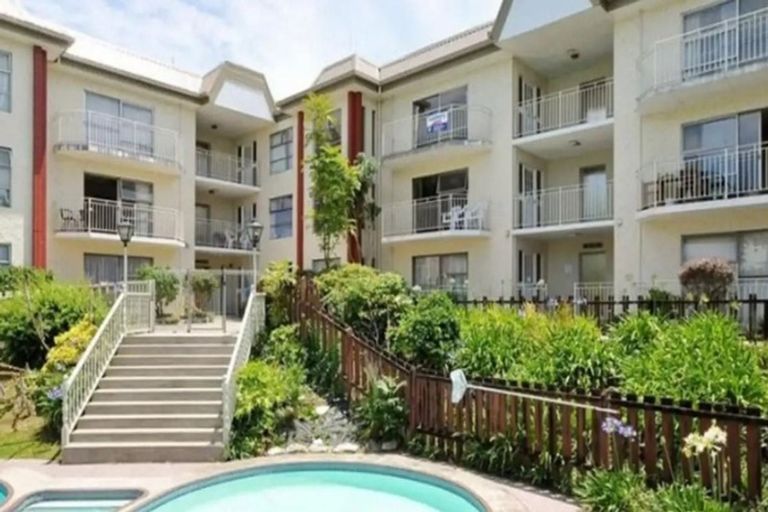 Photo of property in 11/10 Hunter Street, Hamilton Lake, Hamilton, 3204