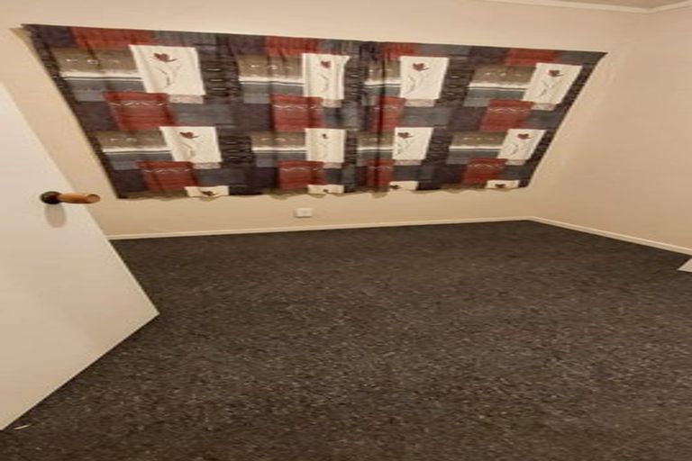 Photo of property in 2/100 Cargill Street, Papakura, 2110