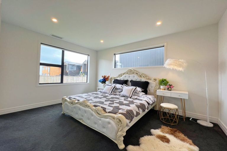 Photo of property in 2 Luff Place, Long Bay, Auckland, 0630