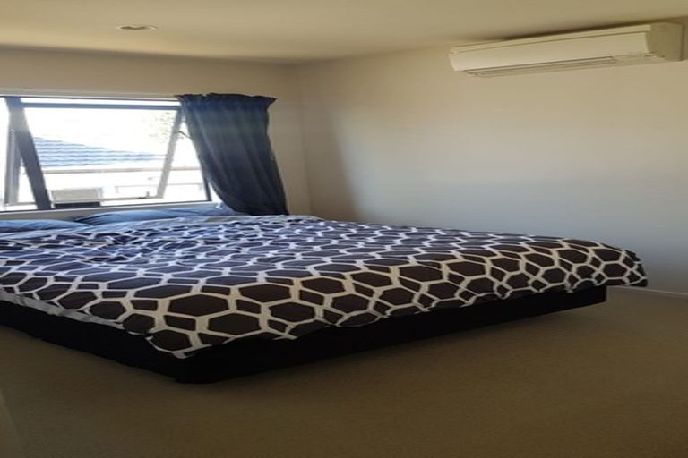 Photo of property in 8 Lumino Lane, Henderson, Auckland, 0612