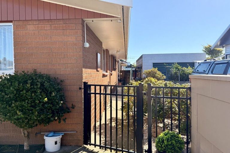 Photo of property in 24 Witham Street, Oamaru North, Oamaru, 9400