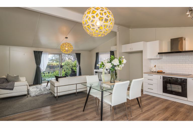 Photo of property in 652c Barbadoes Street, Edgeware, Christchurch, 8013