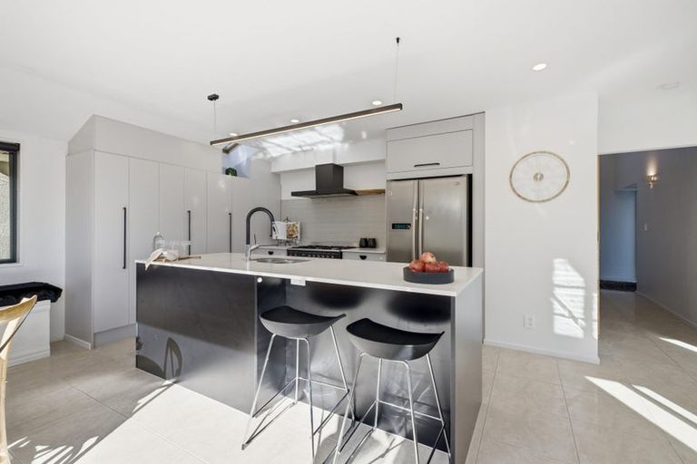 Photo of property in 2 Chilcombe Street, Ilam, Christchurch, 8041