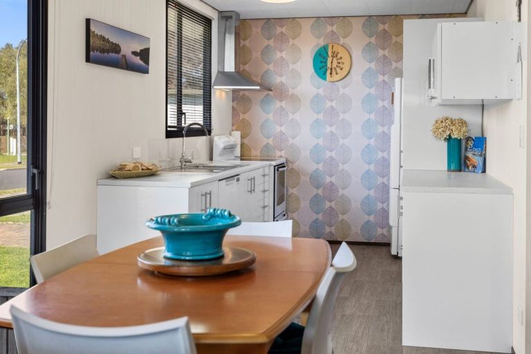 Photo of property in 5 Longstead Avenue, Papamoa Beach, Papamoa, 3118