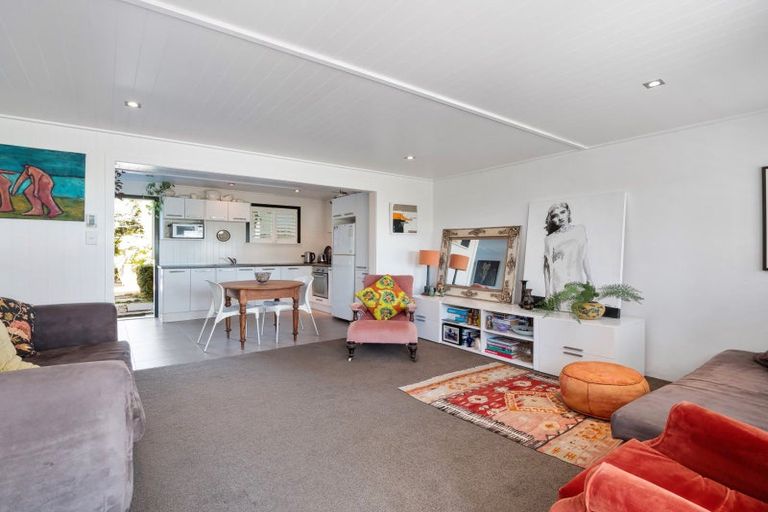 Photo of property in 93 Marine Parade, Mount Maunganui, 3116