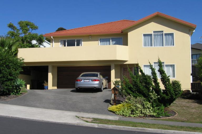 Photo of property in 13 Carnmore Place, Torbay, Auckland, 0630