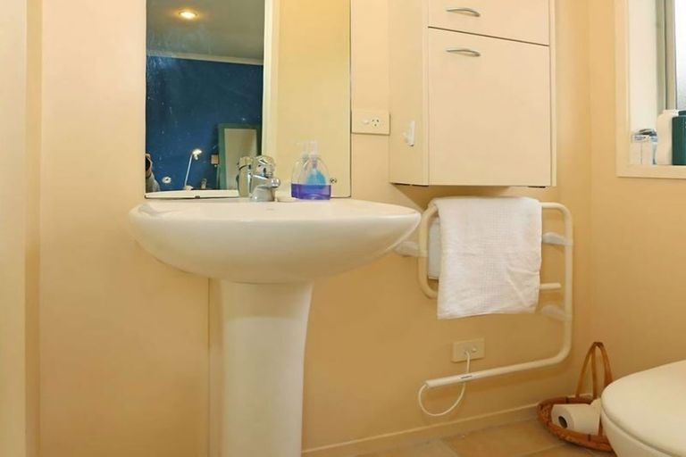 Photo of property in 1 Braestar Court, Henderson, Auckland, 0612