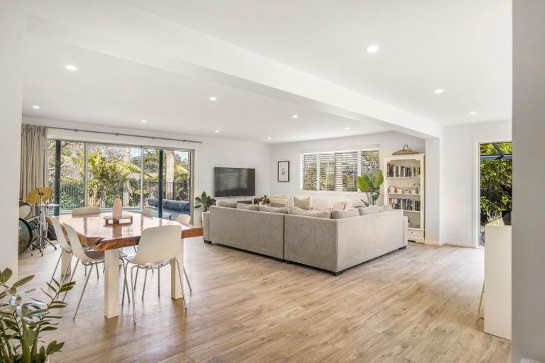 Photo of property in 41 Kemp Road, Kerikeri, 0230