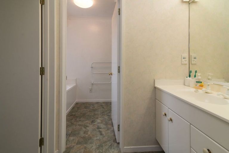 Photo of property in 22 Baxter Place, Owhata, Rotorua, 3010