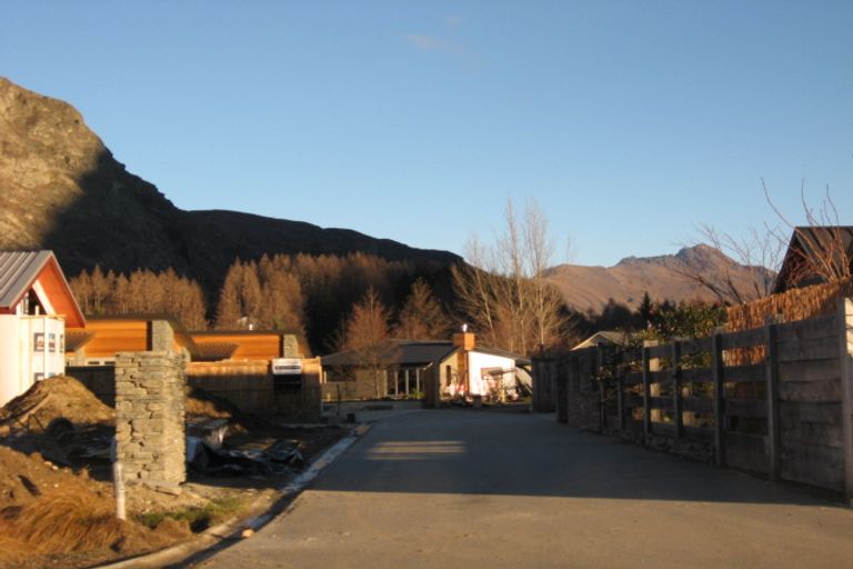 Photo of property in 14 Amber Close, Arthurs Point, Queenstown, 9371