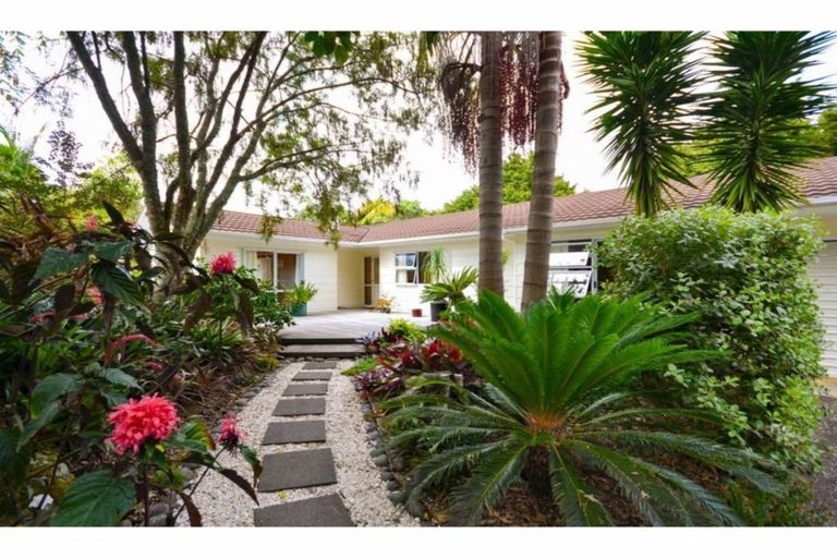 Photo of property in 9 Edkins Road, Kerikeri, 0230