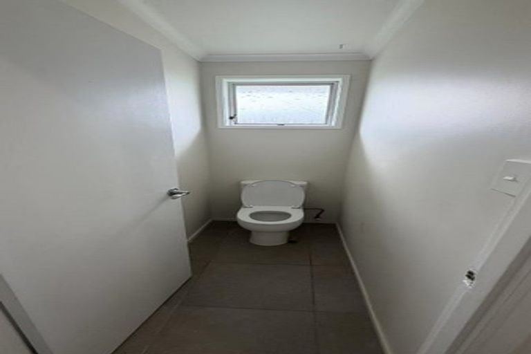 Photo of property in 26 Sunline Avenue, Massey, Auckland, 0614