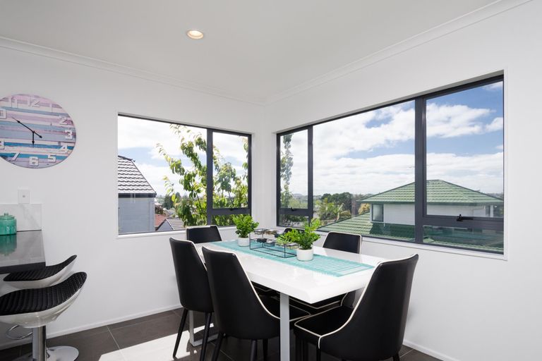 Photo of property in 14 Lesa Annis Place, Henderson, Auckland, 0612