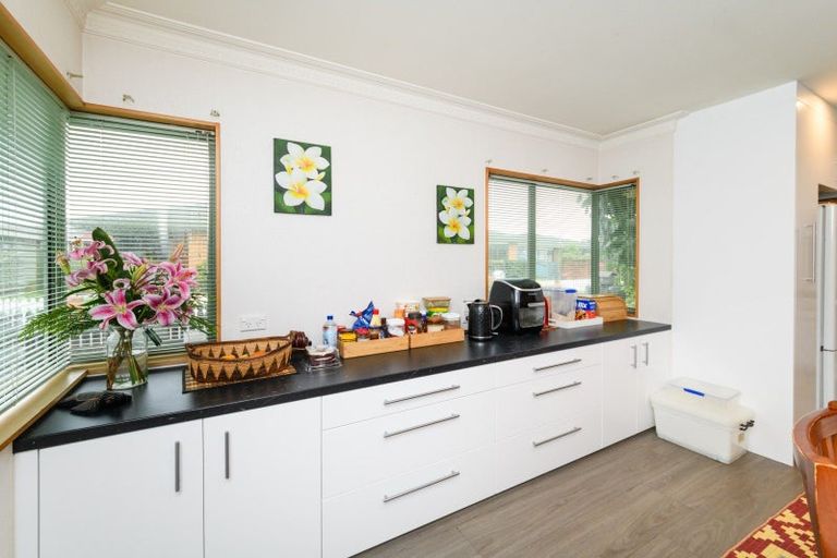 Photo of property in 9 Edgecombe Court, Roslyn, Palmerston North, 4414