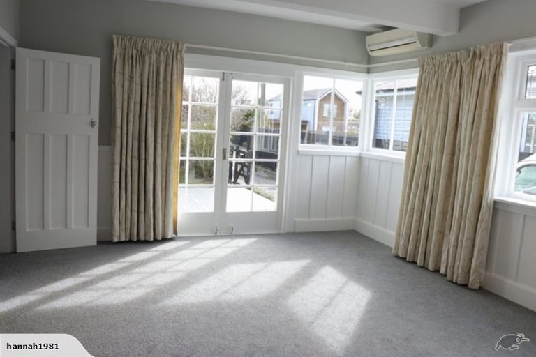 Photo of property in 172 Weston Road, St Albans, Christchurch, 8052