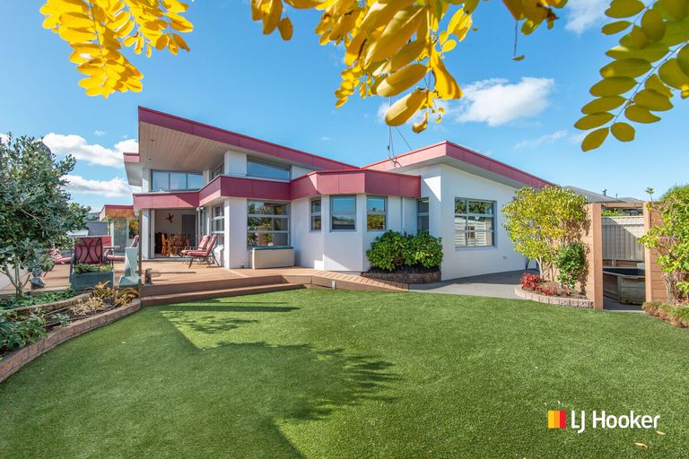 Photo of property in 22 Kura Place, Mosgiel, 9024