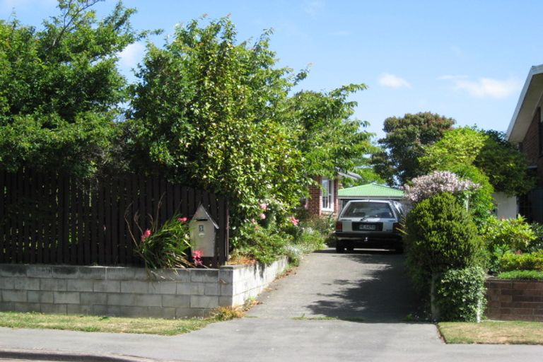 Photo of property in 5 Wyatt Place, Russley, Christchurch, 8042